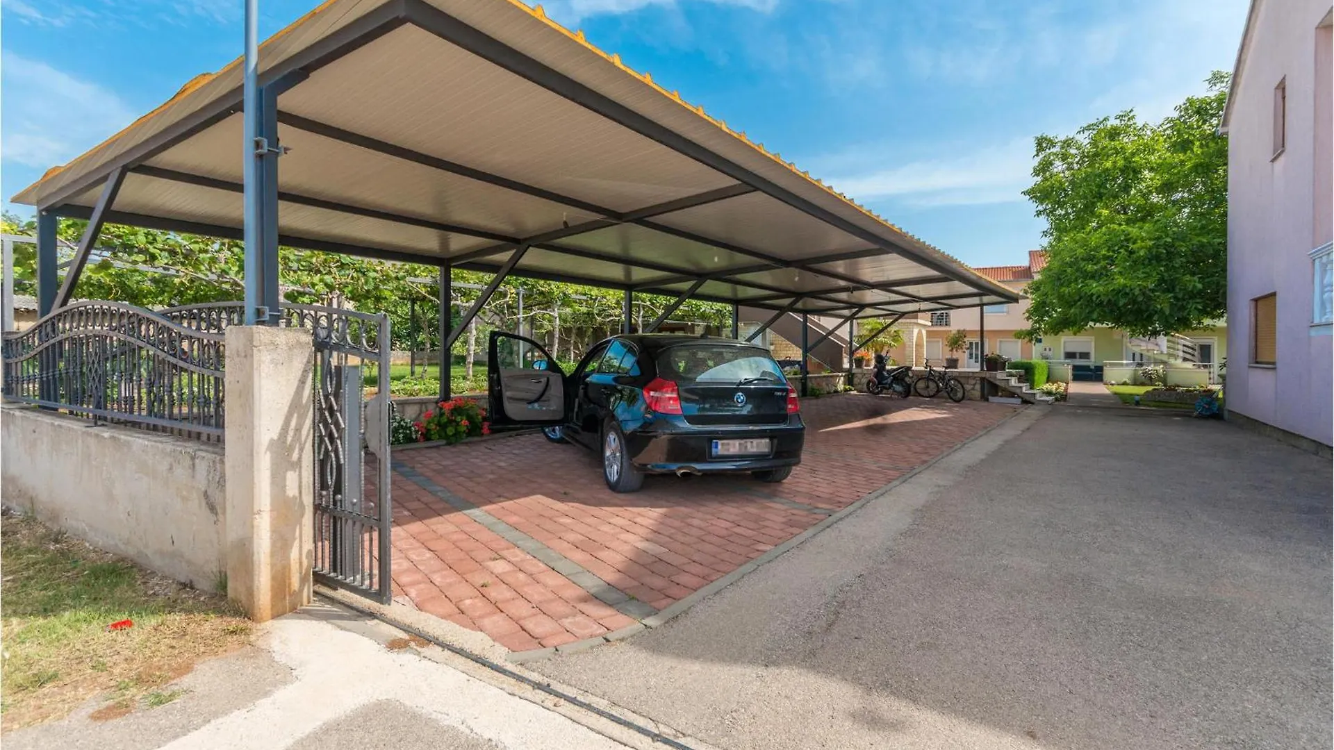 Lovely Home In Biograd Na Moru With Kitchen