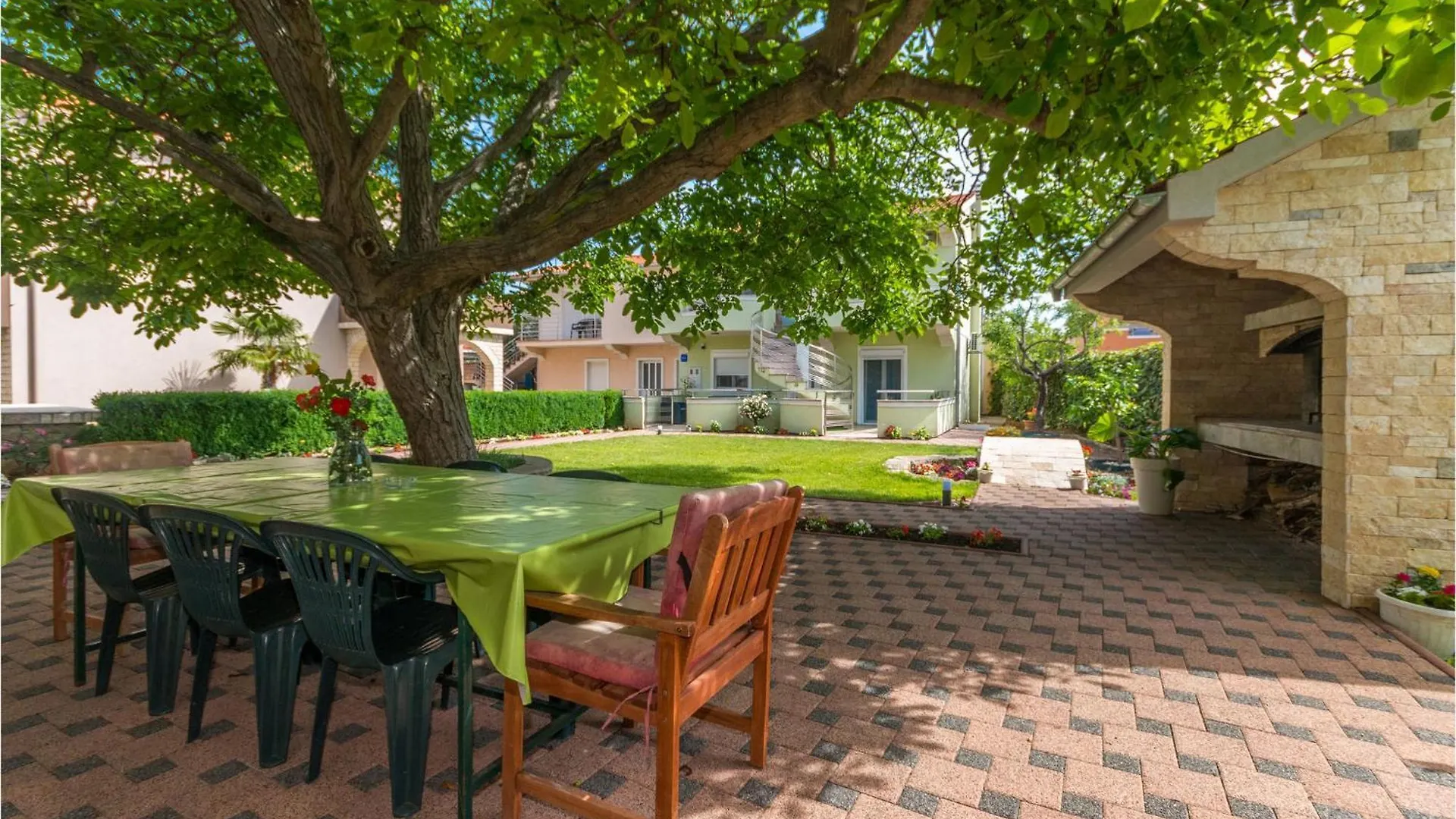 Lovely Home In Biograd Na Moru With Kitchen Holiday home