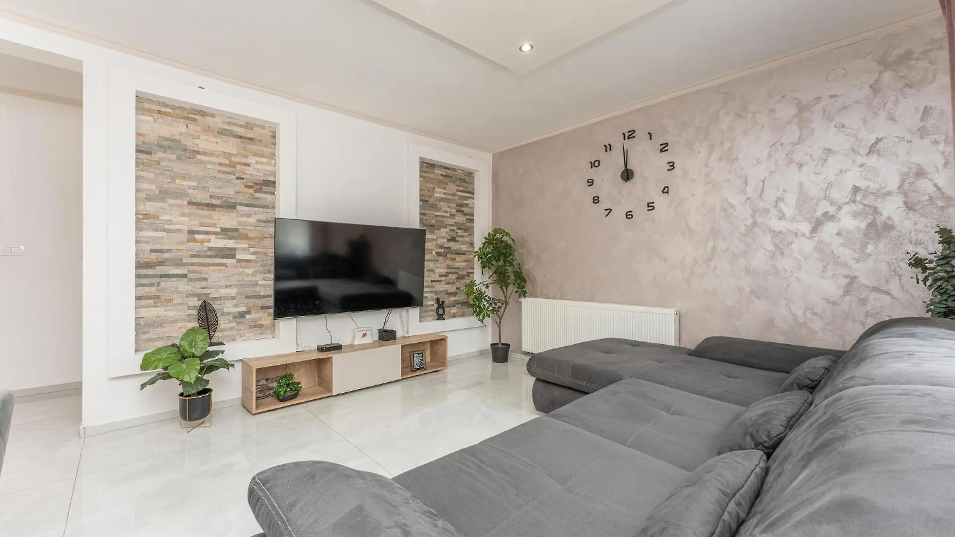 Lovely Home In Biograd Na Moru With Kitchen Holiday home